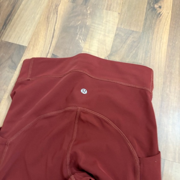 Lululemon Power Thru High-Rise Tight 25"
Red Merlot - Picture 6 of 10
